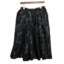 画像をギャラリービューアに読み込む, tao COMME des GARCONS タオ コムデギャルソン 22AW SAMPLE 花柄刺繍イージープリーツスカート