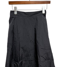 Load image into Gallery viewer, ATON エイトン HAND DYE TUCK FLARED SKIRT ハンドダイナイロンフレアスカート 6971076 13939