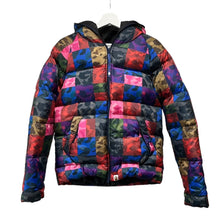 Load image into Gallery viewer, A BATHING APE アベイシングエイプ SAMPLE マルチカラーカモフラパッチワークプリントフーデットダウンジャケット
