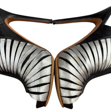 Load image into Gallery viewer, Alexander McQueen アレキサンダーマックイーン メタリックヒールサンダル 36 1/2 シルバー 14915