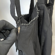 Load image into Gallery viewer, COMME des GARCONS コムデギャルソン 14SS ポリエステル縮絨加工サスペンダーデザインスカート GM-A007