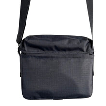 画像をギャラリービューアに読み込む, Acne Studios アクネストゥディオズ 21AW ナイロンショルダーバッグ FN-UX-BAGS000072 ネイビー 15688