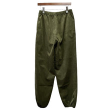 Load image into Gallery viewer, CLASS クラス Karachi WISM 別注 ウルトラスウェード裾リブイージーパンツ CBJS40UNI A