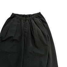 Load image into Gallery viewer, ANCELLM アンセルム 24SS WISM 別注 TUCK SWEAT PANTS ヴィンテージ加工タックスウェットパンツ ANC-PT43-EX