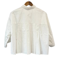 Load image into Gallery viewer, nagonstans ナゴンスタンス 23AW クロップドバックプリーツ半袖シャツ 470GA430-0690 M ホワイト R14639
