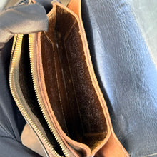 Lade das Bild in den Galerie-Viewer, forme フォルメ Short wallet Baby calf 財布 ショートウォレット ブラック 15526