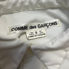 Load image into Gallery viewer, COMME des GARCONS コムデギャルソン 18SS フリルデザインポリエステルシャツ GA-B022