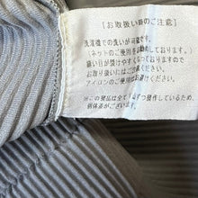 Lade das Bild in den Galerie-Viewer, todo kotohayokozawa トゥードゥーコトハヨコザワ プリーツスカート