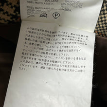 Load image into Gallery viewer, JUNYA WATANABE ジュンヤワタナベ 04AW チェック柄ダウンジャケット JN-J024 AD2004