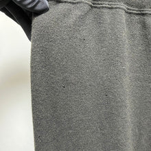 Load image into Gallery viewer, COMME des GARCONS コムデギャルソン 02AW カシミヤ混アシンメトリー変形スウェットサルエルイージーパンツ GG-T026 AD2002 カーキ 3502