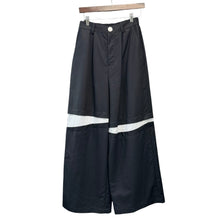 Lade das Bild in den Galerie-Viewer, nagonstans ナゴンスタンス 26SS slit trousers ストライプデザインワイドストレートパンツ 470JS831-0161 M ネイビー 15540