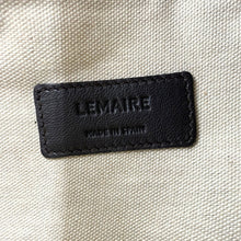 Load image into Gallery viewer, LEMAIRE ルメール 20SS SMALL BUM BAG Croissant Bag レザーショルダーバッグ クロワッサンバッグ BG253 LL095 13998