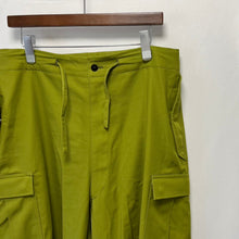 Lade das Bild in den Galerie-Viewer, cale カル 22AW コットンギャバジンワイドカーゴパンツ C223F05P01