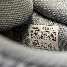 Load image into Gallery viewer, ADIDAS ORIGINALS YEEZY BOOST 700 INERTIA アディダス イージーブースト イナーシャ ローカットスニーカー EG7597