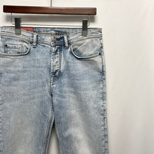 画像をギャラリービューアに読み込む, Bla Konst by Acne Studios ブロコンスト アクネストゥディオズ RIVER MARBLE WASH ストレッチテーパードデニムパンツ 28 アイスブルー 3524