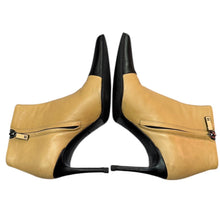 Load image into Gallery viewer, CHANEL シャネル サイドジップバイカラーブーツ ピンヒール 37 ベージュ 14916