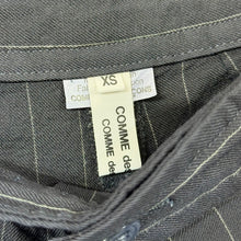 Load image into Gallery viewer, COMME de GARCONS COMME des GARCONS コムコム コムデギャルソン 16SS タックデザインストライプワイドハーフパンツ RQ-P011 13895