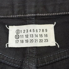 Load image into Gallery viewer, Maison Martin Margiela メゾンマルタンマルジェラ アーティザナル レザー切替再構築ブラックデニムパンツ 14530