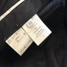 Load image into Gallery viewer, BLESS N°68 ブレス Ultrawidepleated BLACK CORD プリーツコーデュロイワイドパンツ 13955