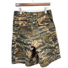 Lade das Bild in den Galerie-Viewer, DRIES VAN NOTEN ドリスヴァンノッテン 20SS カモフラ柄カーゴショートパンツ 46 カーキ 14722