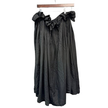 Lade das Bild in den Galerie-Viewer, power of the WHITE yohji yamamoto パワーオブザホワイトヨウジヤマモト BLACK CELLULOSE POPLIN GATHERED SKIRT ギャザースカート PI-S61-201 1 ブラック 15810