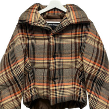 Load image into Gallery viewer, JUNYA WATANABE ジュンヤワタナベ 04AW チェック柄ダウンジャケット JN-J024 AD2004