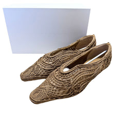 Load image into Gallery viewer, Mame Kurogouchi マメクロゴウチ 23SS Cord Embroidery Egg Heel Pumps コード刺繍エッグヒールパンプス MM23SS-AC305 14203