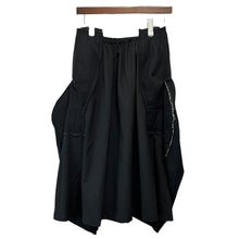 Load image into Gallery viewer, COMME des GARCONS コムデギャルソン 17AW フラノウール再構築カットオフデザインワイドスカート GT-S023