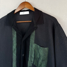 画像をギャラリービューアに読み込む, TOGA VIRILIS トーガビリリース 25SS Raschel mesh shirt ペイズリー柄パイル地切替メッシュ半袖シャツ 48 ブラック 15310
