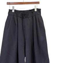 Lade das Bild in den Galerie-Viewer, DRIES VAN NOTEN ドリスヴァンノッテン 24AW HAMA 3タックワイドスウェットパンツ M ネイビー 14766