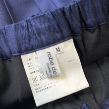 Lade das Bild in den Galerie-Viewer, robe de chambre COMME des GARCONS ローブドシャンブルコムデギャルソン 2トーンシルクコットンプリーツイージースカート AD2000
