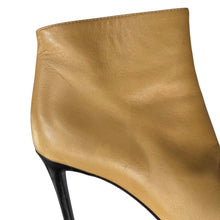 Load image into Gallery viewer, CHANEL シャネル サイドジップバイカラーブーツ ピンヒール 37 ベージュ 14916