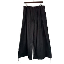 Lade das Bild in den Galerie-Viewer, S'YTE by yohji yamamoto サイト ヨウジヤマモト COTTON DRILL CUT-OUT BALLOON PANTS バルーンパンツ UT-P06-011 3 ブラック 15817