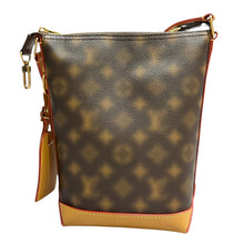 画像をギャラリービューアに読み込む, LOUIS VUITTON ルイヴィトン モノグラム ホーボークルーザーPM M46241 ブラウン 14885