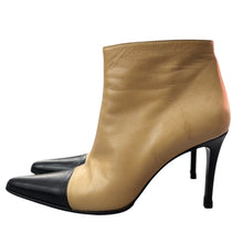 Load image into Gallery viewer, CHANEL シャネル サイドジップバイカラーブーツ ピンヒール 37 ベージュ 14916