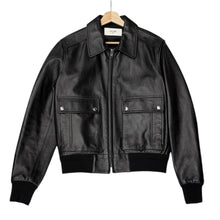 Lade das Bild in den Galerie-Viewer, CELINE セリーヌ クラシックアビエーターブルゾン ソフトラムスキンレザージャケット 2EE45280D サイズ44 14362