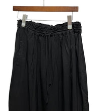 将图片加载到图库查看器,Y's ワイズ 23SS FLARE PANTS レーヨンサルエルパンツ YZ-P12-200 13855