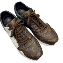 Load image into Gallery viewer, LOUIS VUITTON ルイヴィトン ランアウェイ モノグラムスニーカー BM0280 8 1/2 ブラウン 15646
