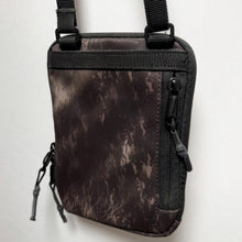 画像をギャラリービューアに読み込む, PALACE パレス 19SS Real Tree Body Sack ショルダーポーチ バッグ 14057