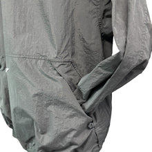 Load image into Gallery viewer, NIKE ナイキ 銀タグ Vネックプルオーバーナイロンジャケット 古着 14224