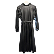 Load image into Gallery viewer, ha | za | ma ハザマ 20AW フェイクレザー経年真価のワンピース 14163