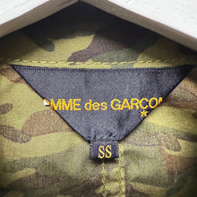 画像をギャラリービューアに読み込む, COMME des GARCONS コムデギャルソン 06SS 金ボタン迷彩柄ミリタリージャケット GQ-J049 14219