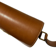 Lade das Bild in den Galerie-Viewer, CELINE セリーヌ TRIOMPHE クラシック トリオンフ ショルダーバッグ ナチュラルカーフスキン タンカラー