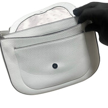 Load image into Gallery viewer, Kate spade ケイトスペード LEILA MEDIUM FLAP SHOULDER BAG レイラ レザーショルダーバッグ