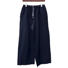 Lade das Bild in den Galerie-Viewer, COMME des GARCONS GIRL コムデギャルソンガール 19AW 製品染め加工ポリエステルイージーワイドパンツ
