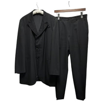 Load image into Gallery viewer, COMME des GARCONS HOMME PLUS コムデギャルソンオムプリュス 99AW ステッチデザインテーラードジャケット スラックスパンツ セットアップ PJ-04034M PP-04026L AD1999
