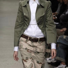 Load image into Gallery viewer, JUNYA WATANABE ジュンヤワタナベ 06SS 解体再構築カモフラ柄クロップドパンツ JQ-P064 AD2005