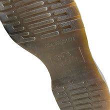 Lade das Bild in den Galerie-Viewer, Dr.Martens ドクターマーチン MADE IN ENGLAND イングランド製 20ホールレザーロングブーツ
