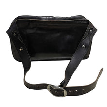 画像をギャラリービューアに読み込む, OUR LEGACY アワーレガシー Greaser Bag ヴィンテージ加工レザーショルダーバッグ