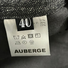 Lade das Bild in den Galerie-Viewer, AUBERGE オーベルジュ PEINTRE NOIR 撚り杢ブラックシャンブレーパンツ
